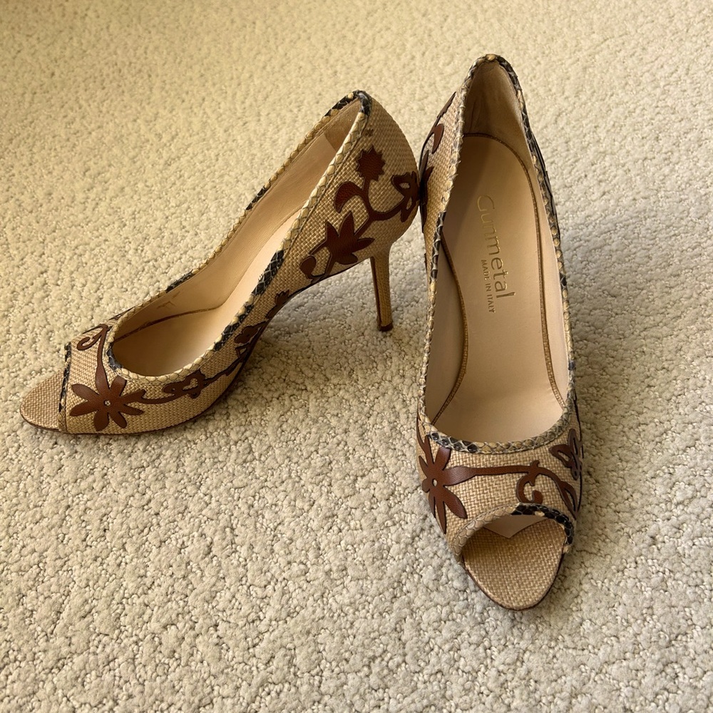 Gorgeous linen/leather open toe heels. Worn once inside. Pristine condition.